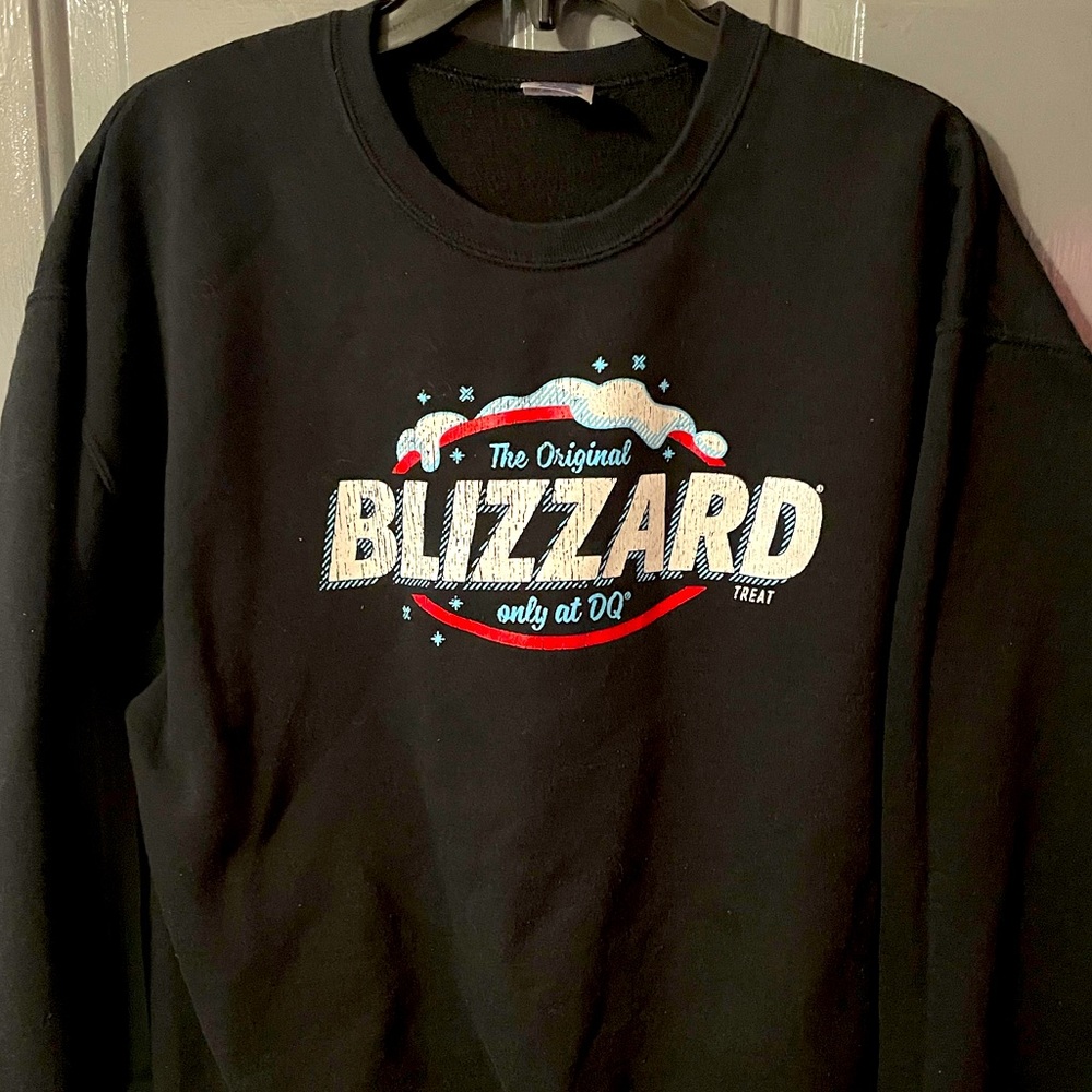 Dairy Queen The Original Blizzard Treat Only at DQ Black Crewneck Sweatshirt L